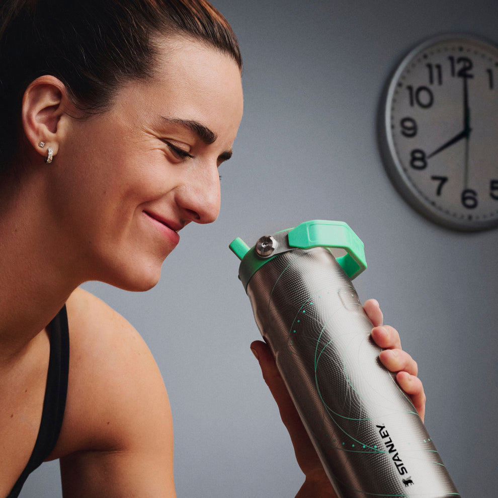 Stanley 1913 x Caitlin Clark IceFlow™ Flip Straw 2.0 Bottle | 24 OZ